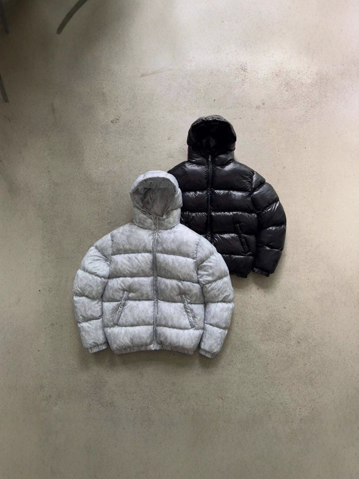 Men's hooded quilted puffer jacket with zip front