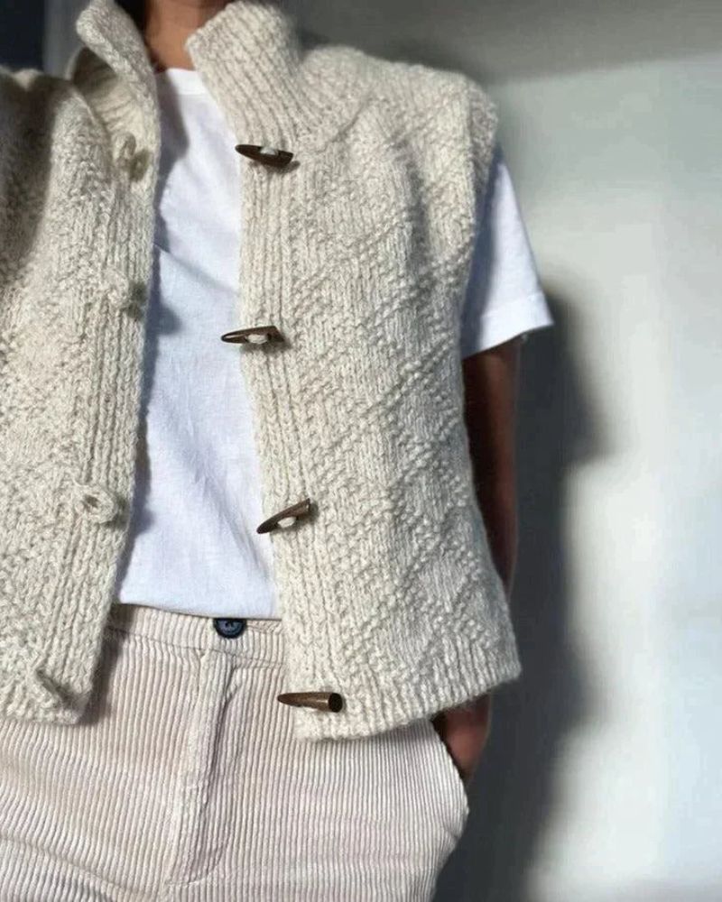 Women’s Chunky Knit Toggle Vest