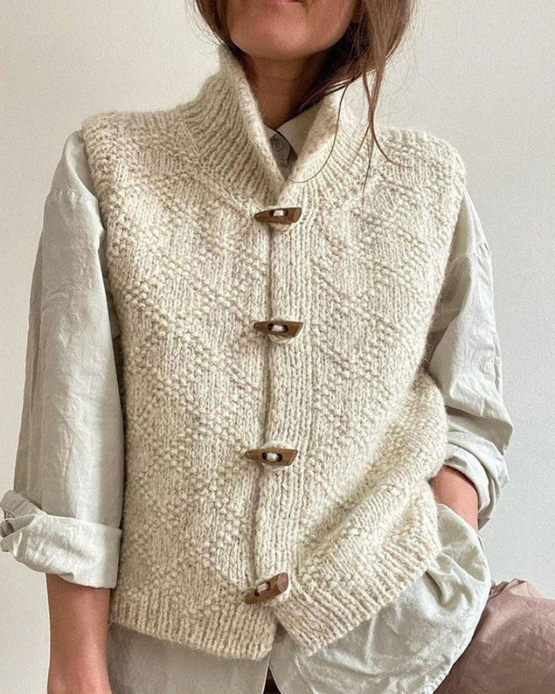 Women’s Chunky Knit Toggle Vest