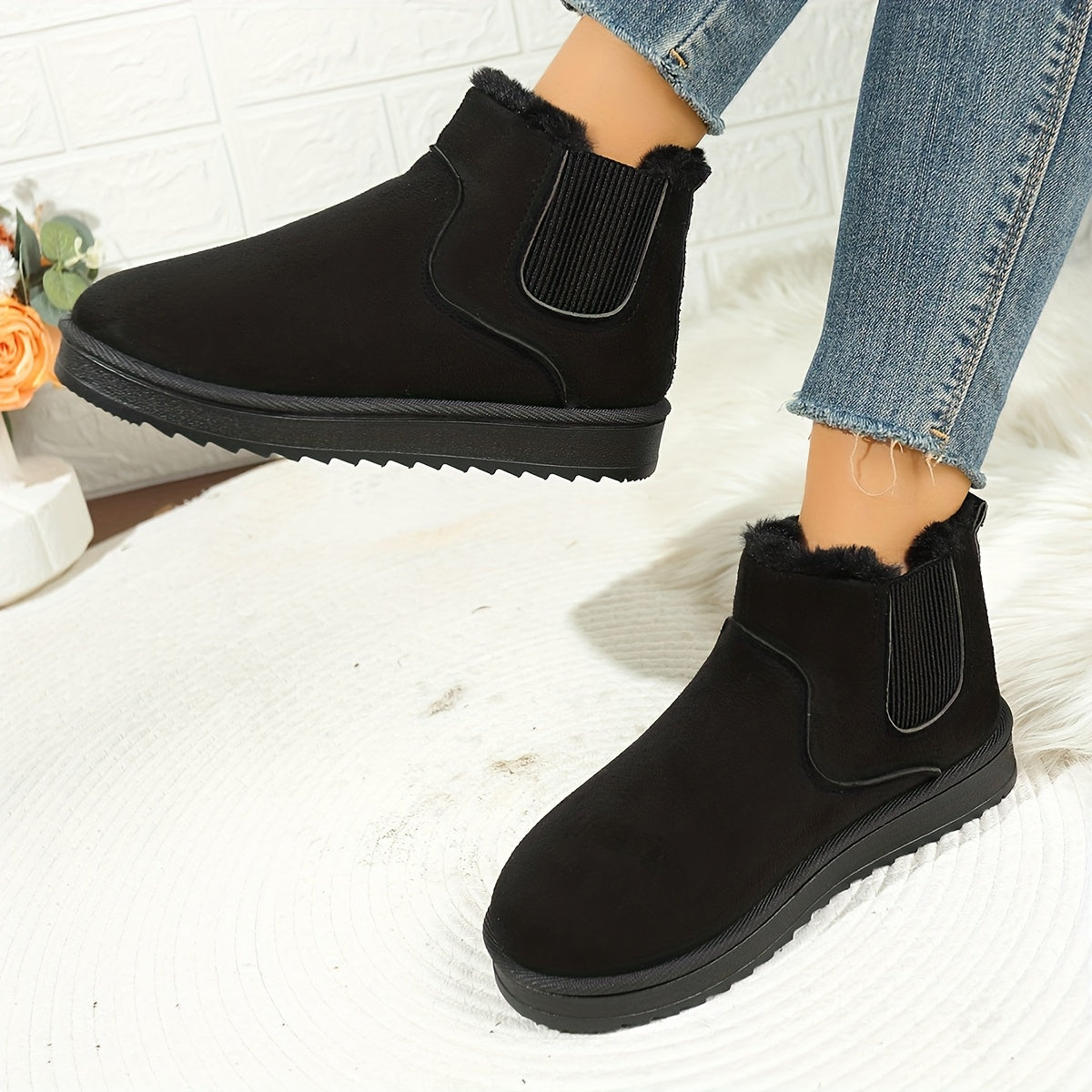 Women's Fur-Lined Chelsea Ankle Boots with Ribbed Panel