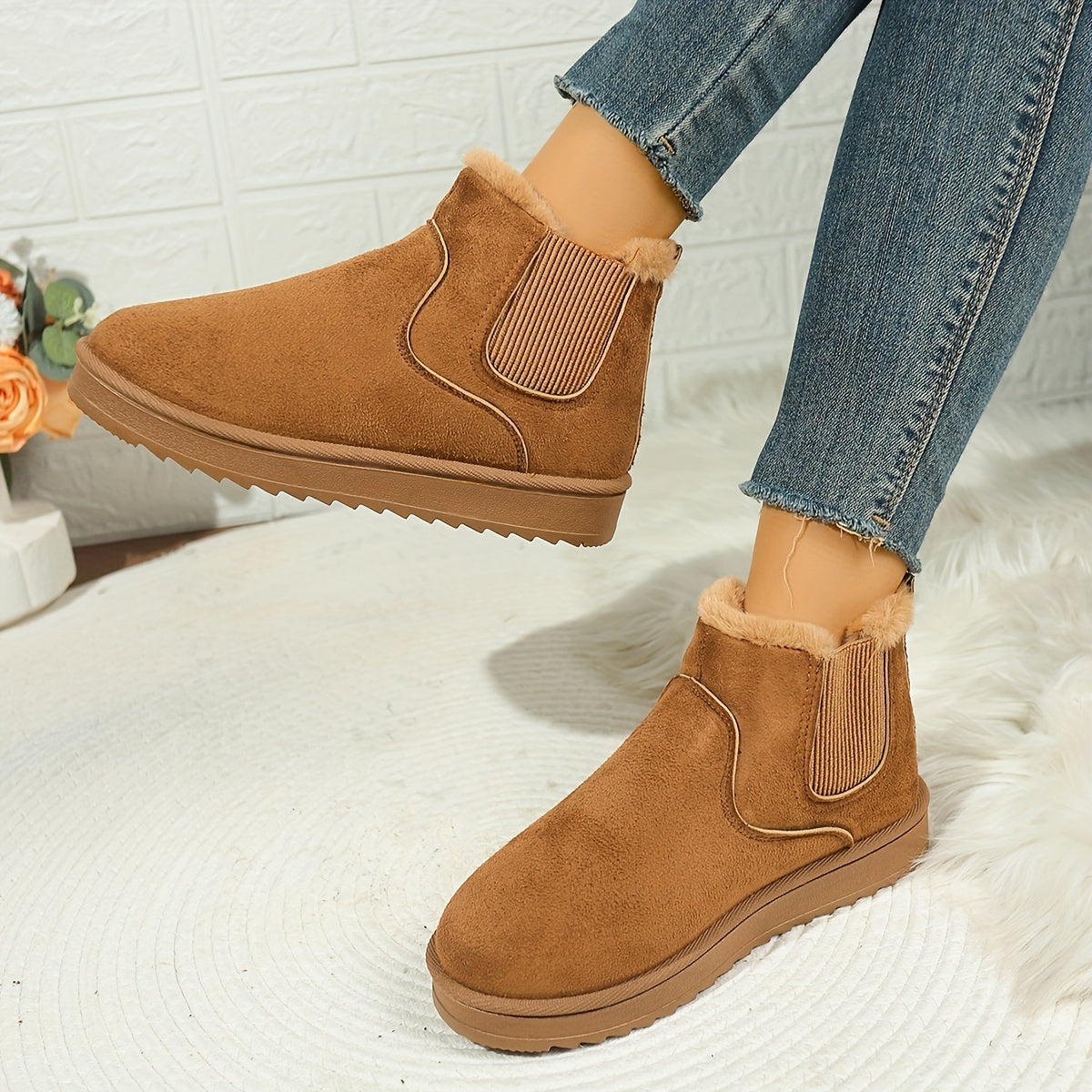 Women's Fur-Lined Chelsea Ankle Boots with Ribbed Panel