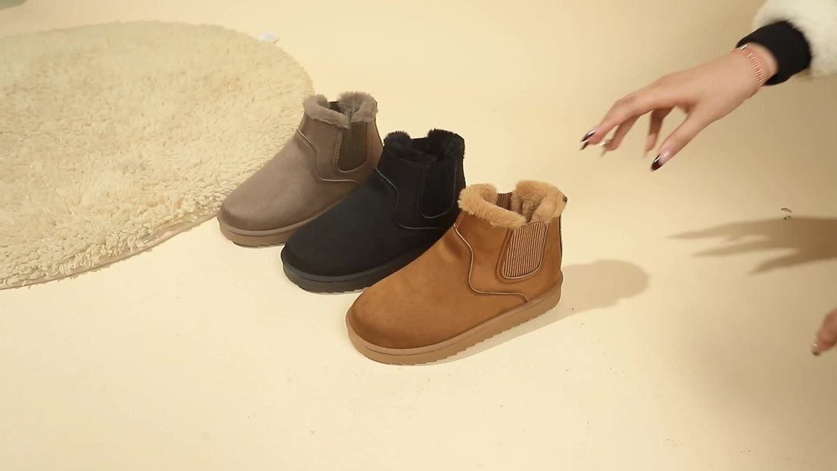 Women's Fur-Lined Chelsea Ankle Boots with Ribbed Panel