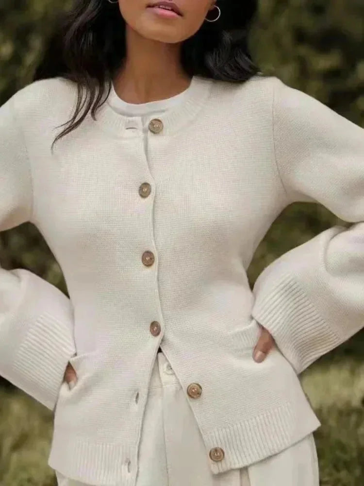 Women's Fitted Button-Front Knit Cardigan with Patch Pockets