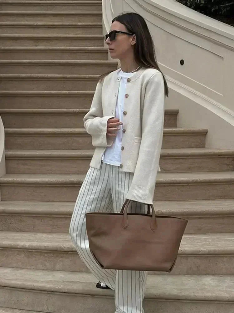 Women's Fitted Button-Front Knit Cardigan with Patch Pockets